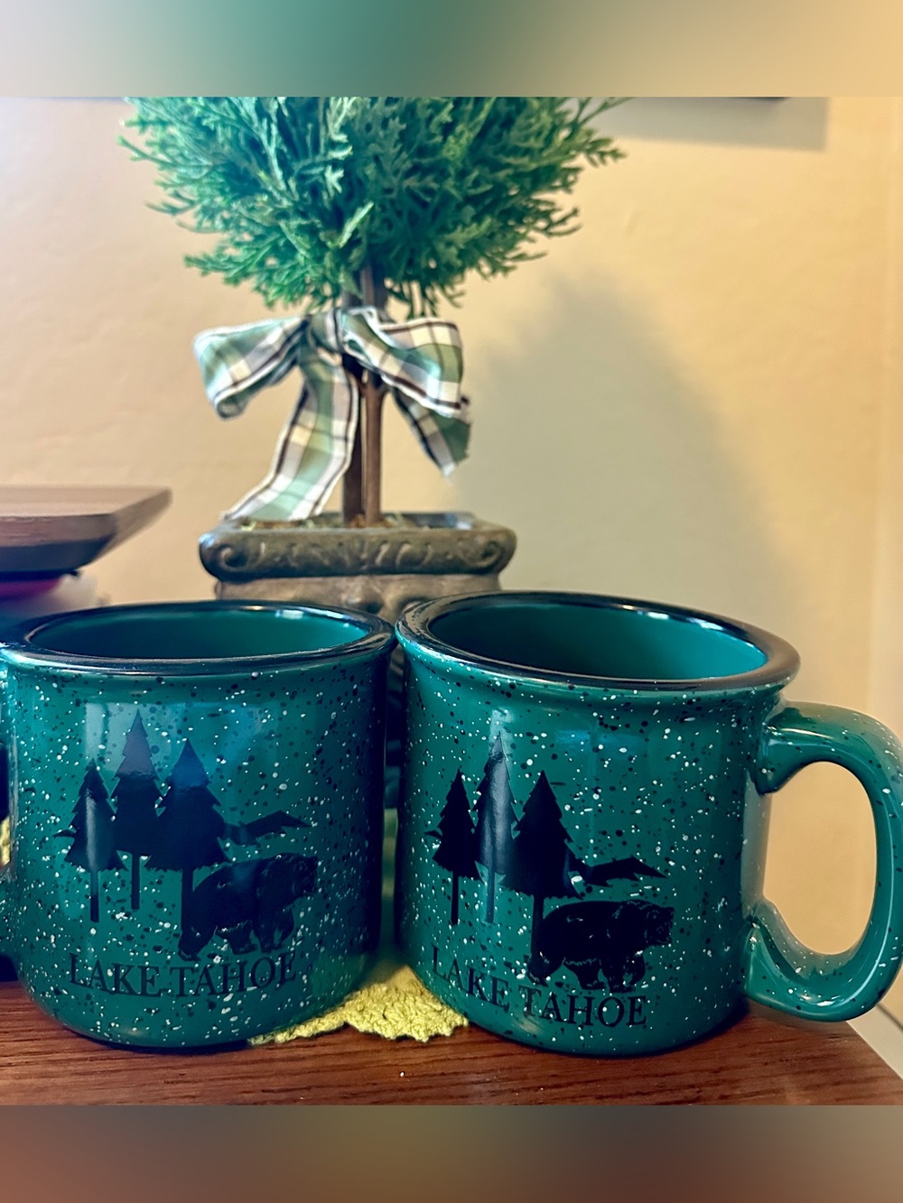 Lake Tahoe Campfire Mugs x2 Green Speckled Black Bear Pine Tree Forest Mountain